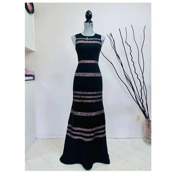 BCBG Long Black/Nude Dress Gown - Picture 9 of 11